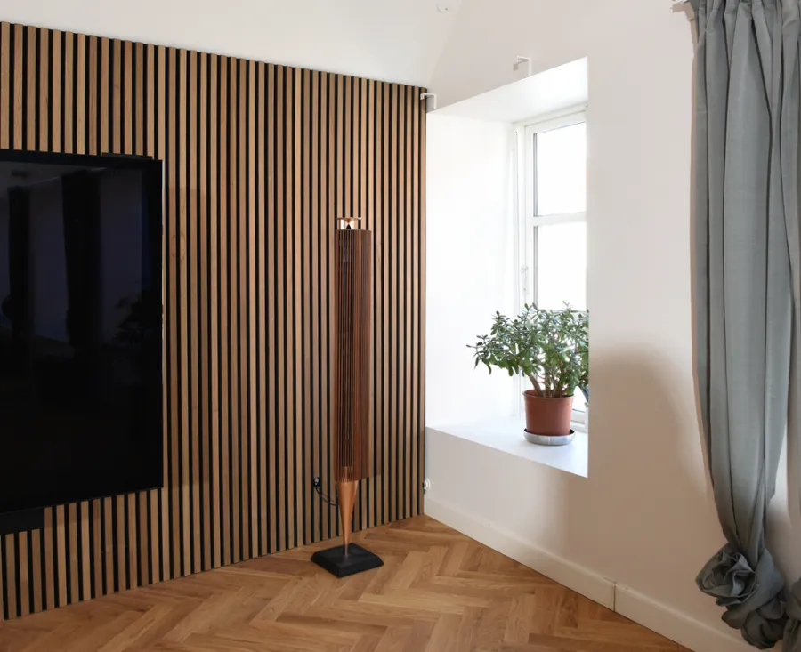 FibroTech Akustikpaneler & Tilbehør|Loftbeklædning*Akustikpanel Premium 22 x 605 x 2440 mm Oiled oak