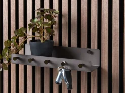 FibroTech Akustikpaneler & Tilbehør*hylde m/kroge 32 x 10,2 cm - stål Bruneret
