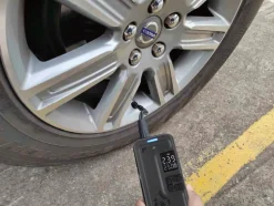 AutoZone® Kompressor|Biltilbehør*Kompressor akku 2000 mAh -