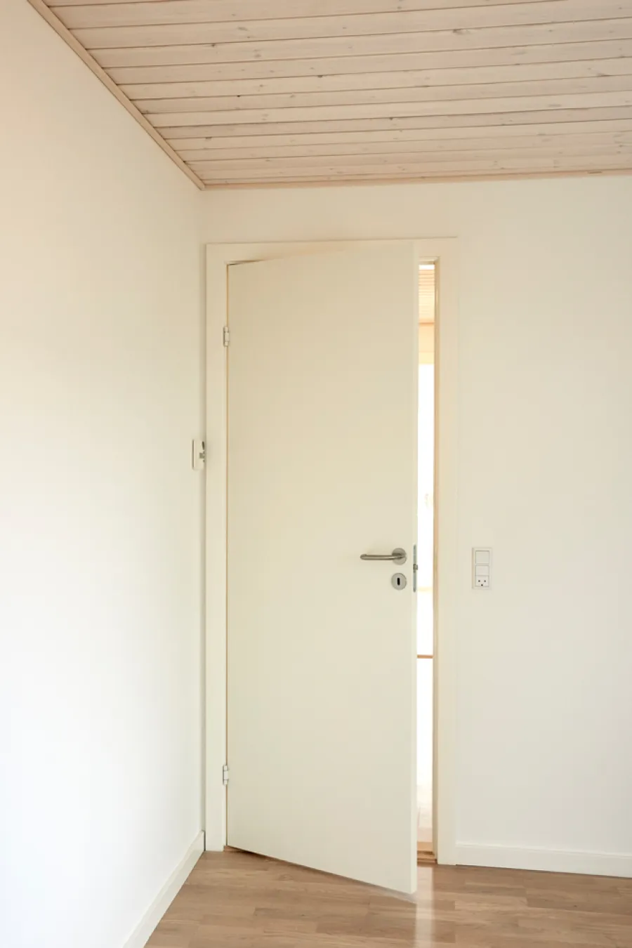 Torso Døre & Karme*Optimal fix-it hvidmalet celledør 72,5 x 204 cm