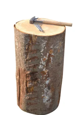 Spil & Underholdning*Sømblok i træ Ø30-40 x 80 cm