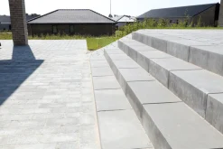 Betongruppen RBR Havefliser & Belægningssten*Trappetrin sten grå 30 x 35 x 15 cm